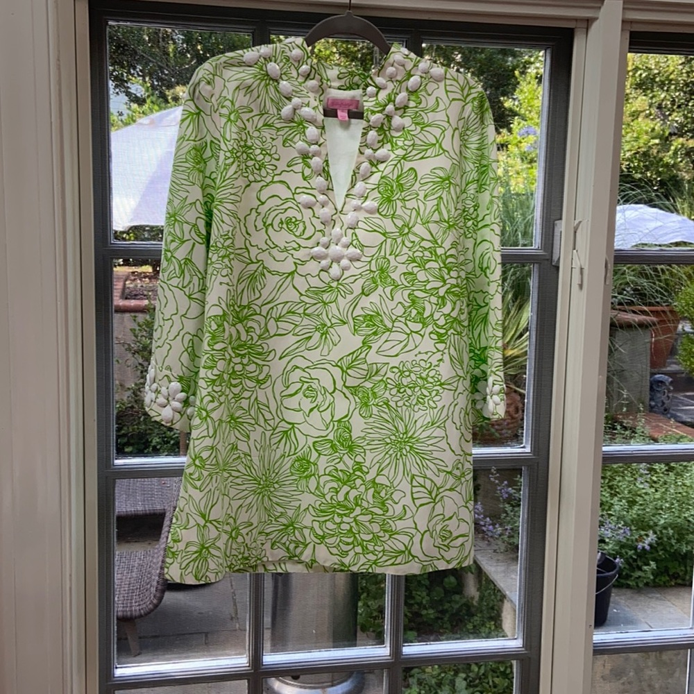 Size 12 Lilly Pulitzer floral tunic w/bead detail